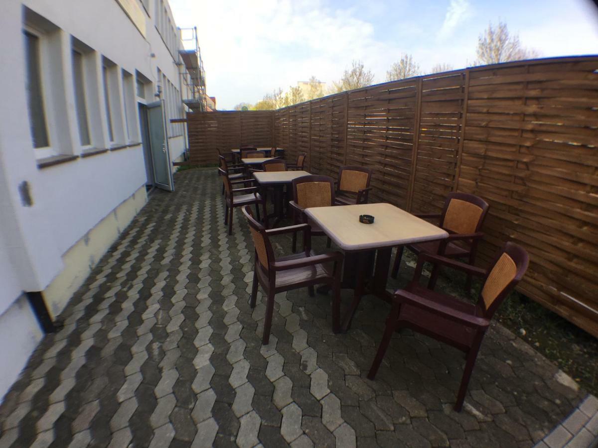 Motel Monteur Aschersleben Bagian luar foto