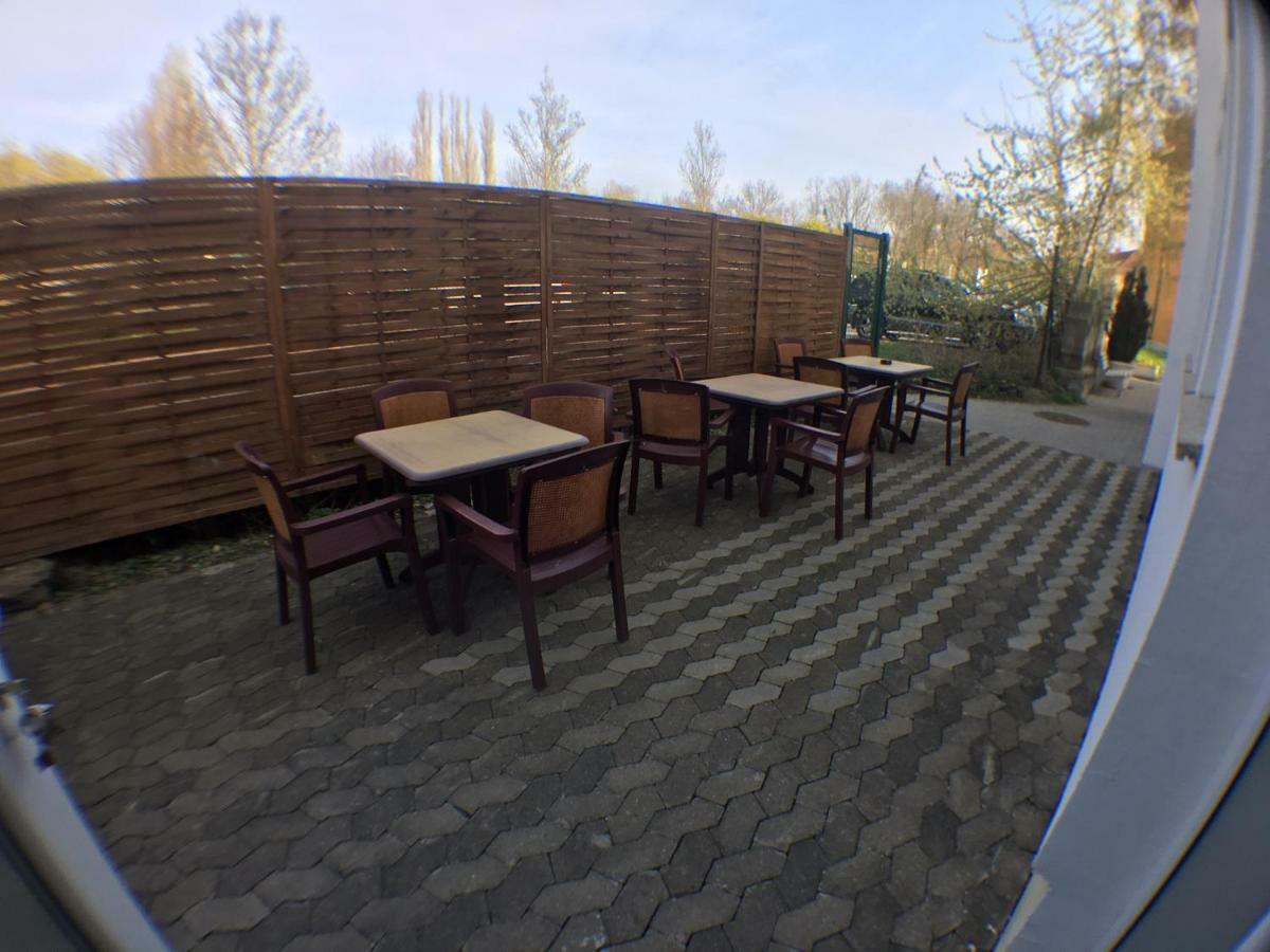 Motel Monteur Aschersleben Bagian luar foto